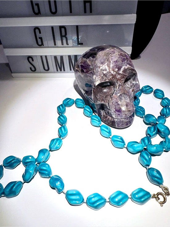 Jewelry - Vintage teal acrylic bead necklace
